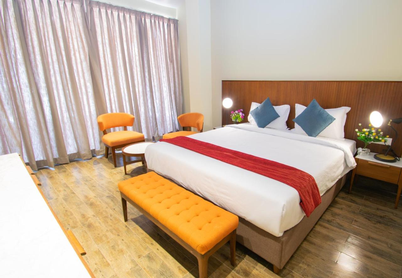 Hotel Octave Rococco Morjim Pernem Exterior foto