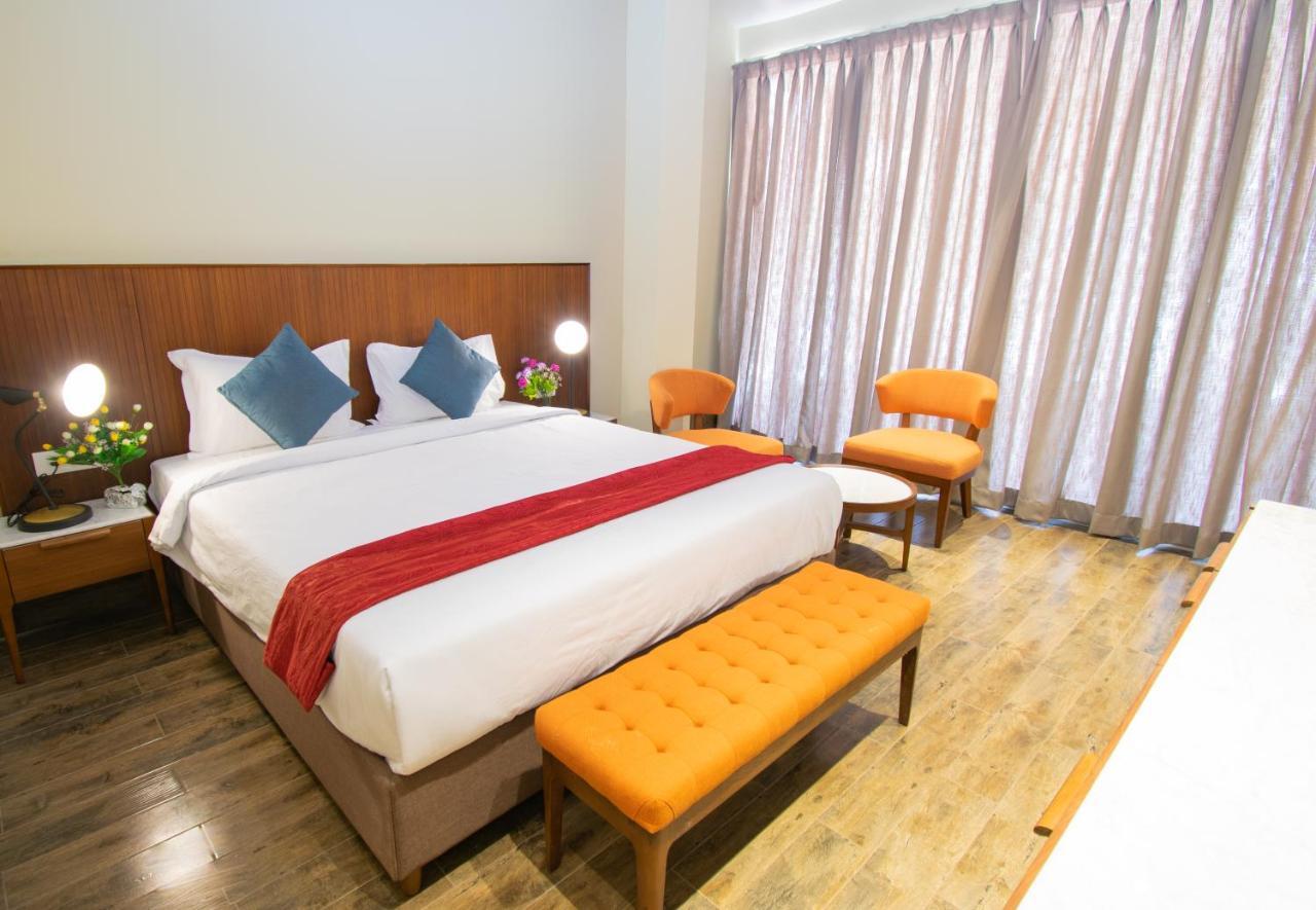 Hotel Octave Rococco Morjim Pernem Exterior foto