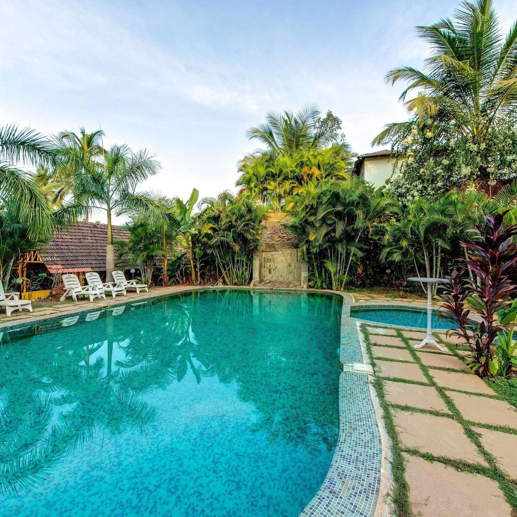 Hotel Octave Rococco Morjim Pernem Exterior foto